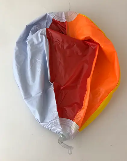 Foto aus der offiziellen Meldung: PVC uppblåsbar strandboll mångfärgad barnbadboll sommarleksaker Aufblasbarer Strandball — Risiko: Chemikalie
