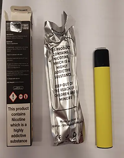 Foto aus der offiziellen Meldung: Ultimate Bar 20 mg/ml Ultimate Bar Elektronische Einweg-Zigarette — Risiko: Chemikalie