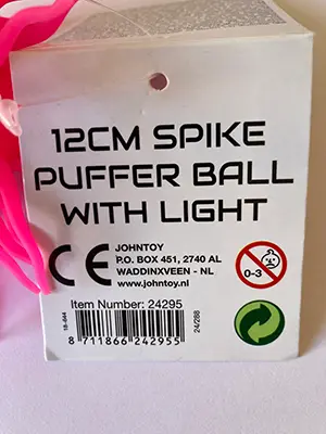 Foto do aviso oficial: JOHNTOY Fluffy stressboll med ljus Bola de puffer com luz — risco: Ambiente