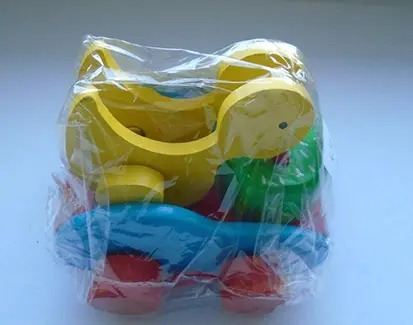 Photo from the official notice: Ducks for pulling pull toy — strangulation risk