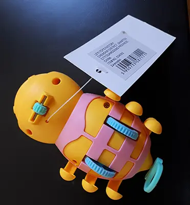 Photo from the official notice: Midex Zwierzatko plastic toy — choking & cuts risk