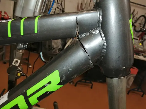 Photo de l’avis officiel: Vigor Mountain bicycle Vélo — risque: Blessures
