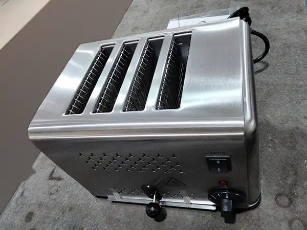Photo de l’avis officiel: ROYAL catering Automatic Toaster Grille-pain électrique — risque: Brûlures & Incendie