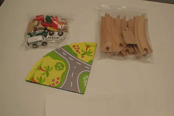 Photo from the official notice: Zeeman Wooden toy train — choking risk