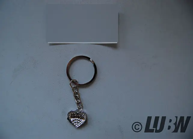 Photo de l’avis officiel: The Crafty Owl Pendentif pendentif — risque: Risque chimique
