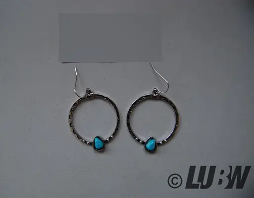 Photo from the official notice: Provisto Vintage-Style Ohrringe in blauer Schmuck Geschenk Box 5,8 mm lange Türkisblau Ohrringe im Retro-Look  — chemical risk