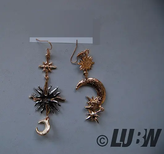 Foto dell’avviso ufficiale: Happyyami Happyyyami 1 Paar Ohrringe mit Mond und Sonne, Perlenohrringe mit Strass, Asymmetrische Ohrringe, Pu — rischio: Rischio chimico