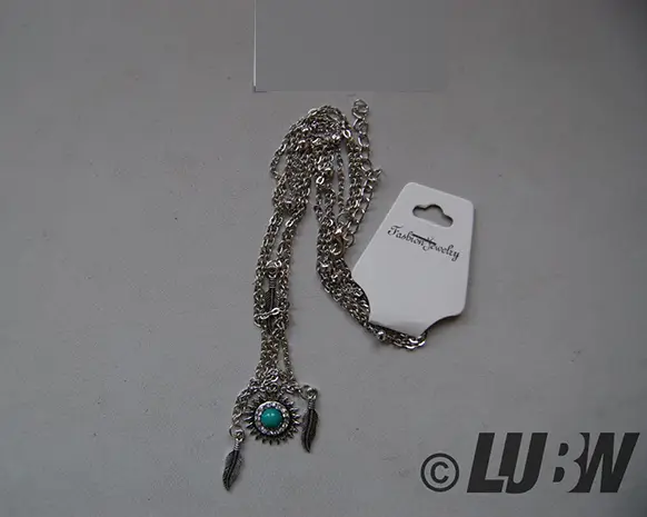 Foto do aviso oficial: JAWSEU JAWSEU Sexy Halskette Choker Mehrreinig Kette für Frauen Damen Bohemian Anhänger Blatter Blumen Must Co — risco: Químico