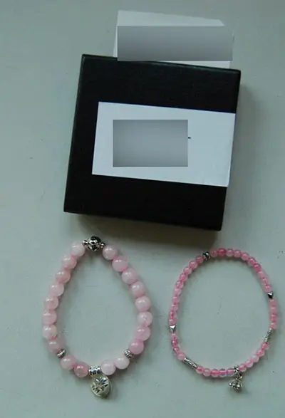 Foto del aviso oficial: CrystalTears CrystalTears 2pcs Chakra Armband Set Damen Edelsten Gefärbte Meersediment-Jaspis Armbänder mit Re — riesgo: Riesgos químicos