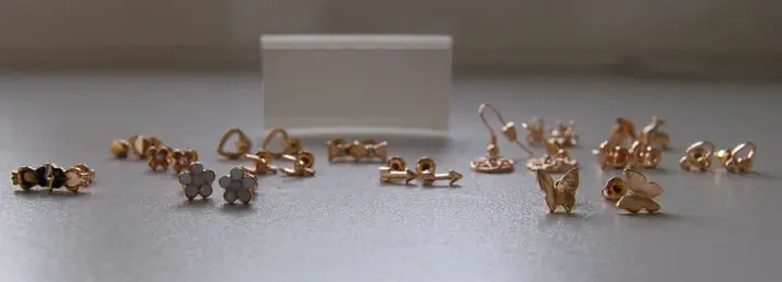 Photo from the official notice: CASSIECA CASSIECA 84 Paar Ohrringe Damen Hoop Ohrringe Gold Kleine Ohrstecker Set Ohrringe Creolen Gross Orri  — chemical risk