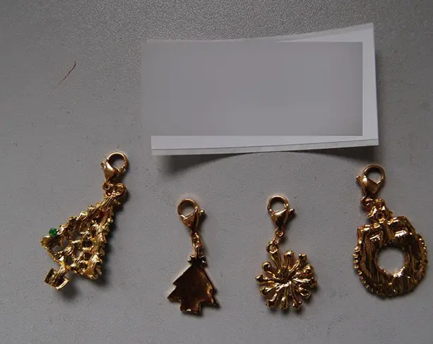 Photo from the official notice: MJARTORIA MJARTORIA Schmuck Adventskalender 2021 Damen Mädchen Frauen Kinder Xmas Weihnachtskalendar mit 24 Üb — chemical risk
