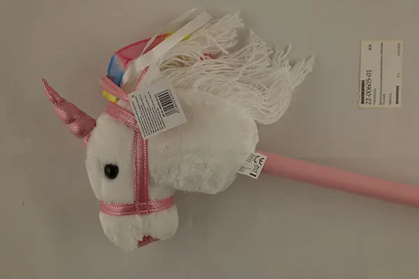 Foto aus der offiziellen Meldung: ToyRock Hobbypferde — Risiko: Ersticken