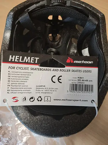 Foto uit de officiële melding: METEOR Helmet for cyclists, skateboards or roller skates users — risico: Verwonding