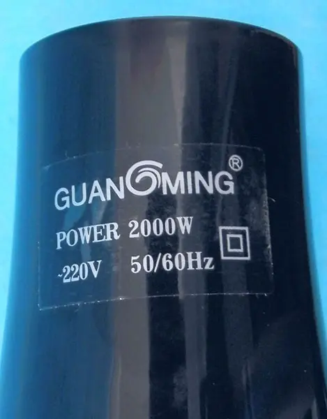 Foto do aviso oficial: Guangming Professional Hair Dryer Secador de cabelo — risco: Queimaduras & Choque elétrico