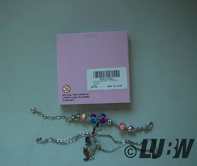 Foto do aviso oficial: Sumind Einhorn Glänzend Kristall Buntes Charm Armband Strass Armreif mit Einhorn Geschenkbox Karten Set Pulsei — risco: Químico