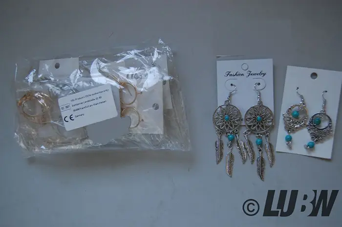 Photo from the official notice: Amasawa 10 Paare Statement Anhänger Ohrringe für Damen Mädchen Fransen Quaste Retro Boho Ohrringe Lang Gold ea — chemical risk