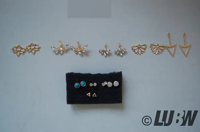 Foto del aviso oficial: Tasnunisa Ohrstecker-Set für Damen, Mädchen, hohle Lotusblüte, Ohrringe, Jacken, Kristall, schlichte Ohrringe  — riesgo: Riesgos químicos