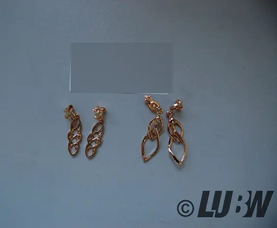 Foto dell’avviso ufficiale: Finrezio Finrezio 8 Paar Ohrclips Set Long Bar Celtic Knot Hoop Dangle Clip Ohrringe Zirkonia Perle Set di ore — rischio: Rischio chimico