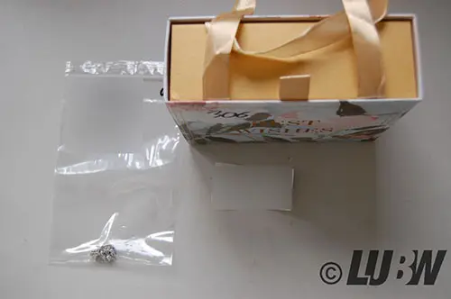 Foto aus der offiziellen Meldung: TOUVE Geschenke für Mädchen 4-16 Jahre - TOUVE 89 pcs Charm Armband Kit, Armbänder Selber Mädchen Set, DIY Arm — Risiko: Chemikalie