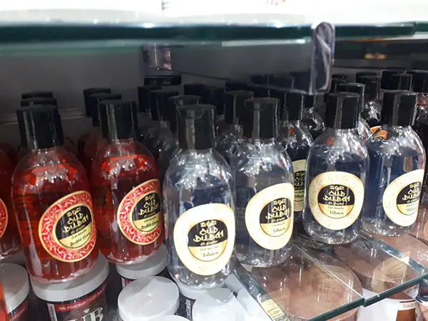 Foto aus der offiziellen Meldung: Oud Dubai Gel Douche Pomme d'Amour OUD DUBAI EL Saphir Duschgel — Risiko: Chemikalie