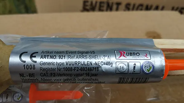 Foto uit de officiële melding: Rubro Fireworks Event Signal-v5 Vuurwerk — risico: Verwonding
