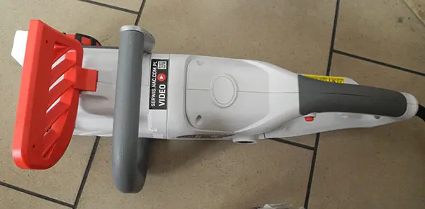 Photo de l’avis officiel: NAC Electric chainsaw Tronçonneuse électrique — risque: Blessures