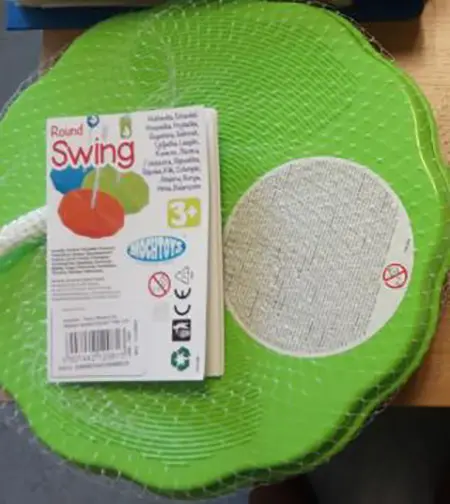 Photo de l’avis officiel: Mochtoys Round Swing Balançoire en plastique — risque: Blessures