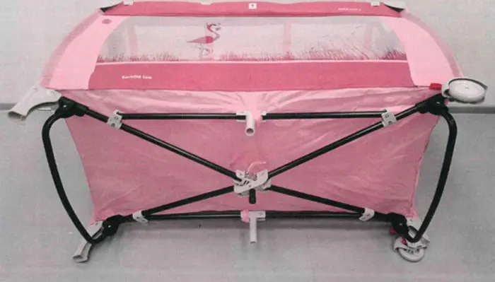 Foto dell’avviso ufficiale: Coto baby Dětská postýlka cestovní Coto Baby Samba Lux - růžová Culla da viaggio — rischio: Lesioni