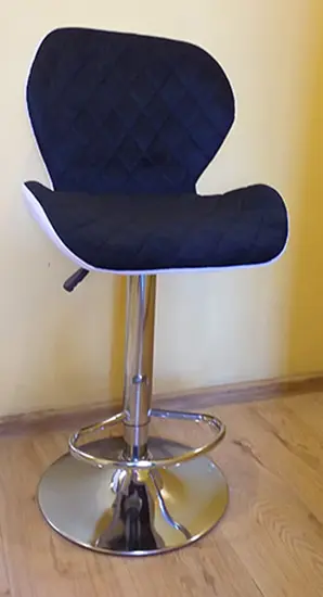 Foto do aviso oficial: TRIXY Bar stool JHC TRIXY Fezes de bar — risco: Ferimentos