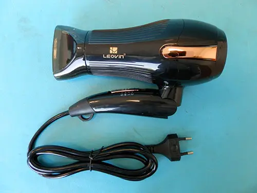 Photo de l’avis officiel: LEOVIN PROFESSIONAL HAIR DRYER Sèche-cheveux — risque: Brûlures & Choc électrique