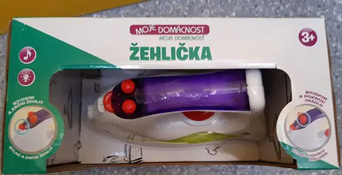 Foto dell’avviso ufficiale: SPARKYS Žehlička Giocattolo a batteria — rischio: Ambiente