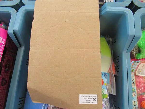 Foto do aviso oficial: Spielzeugpistole "Polizia Set" ohne GTIN Pistola de brinquedo com flechas — risco: Engasgamento
