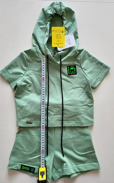 Photo de l’avis officiel: Suzie Among us Ensemble de vêtements pour enfants — risque: Blessures & Etranglement