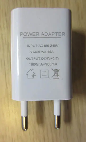 Photo de l’avis officiel: Chargeur USB — risque: Choc électrique (A12/00832/22)
