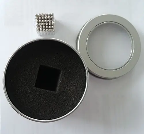 Foto do aviso oficial: VERK GROUP Kulki magnetyczne 3mm srebrne 216 Bolas magnéticas — risco: Ferimentos