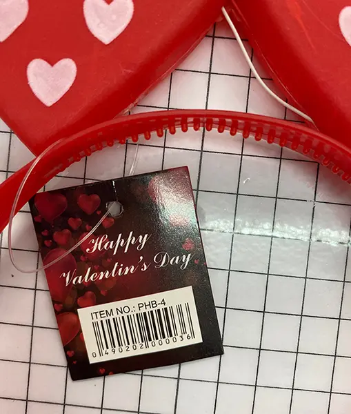 Photo de l’avis officiel: HAPPY VALENTIN'S DAY Bande de tête d’enfant — risque: Risque chimique