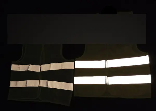 Photo de l’avis officiel: Gilet de sécurité — risque: Blessures (A12/01099/22)