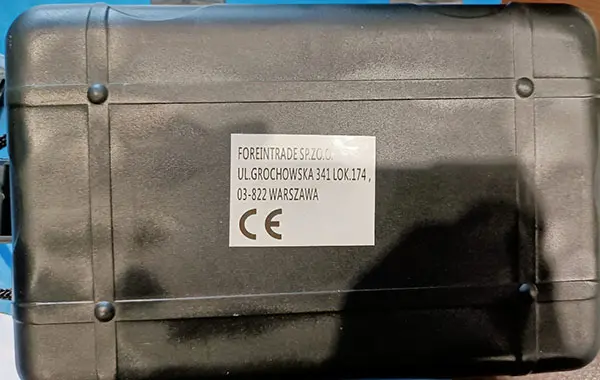 Foto dell’avviso ufficiale: Battery Universal Charger Caricabatterie — rischio: Ustioni & Scossa elettrica