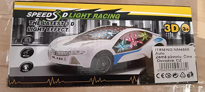 Foto uit de officiële melding: Auto SPEEDS 3D LIGHT RACING Batterijbediend speelgoed — risico: Milieu