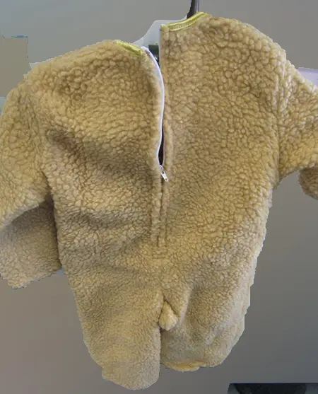 Photo from the official notice: Funny Fashion / Espa Baby honey bear fancy dress — choking risk
