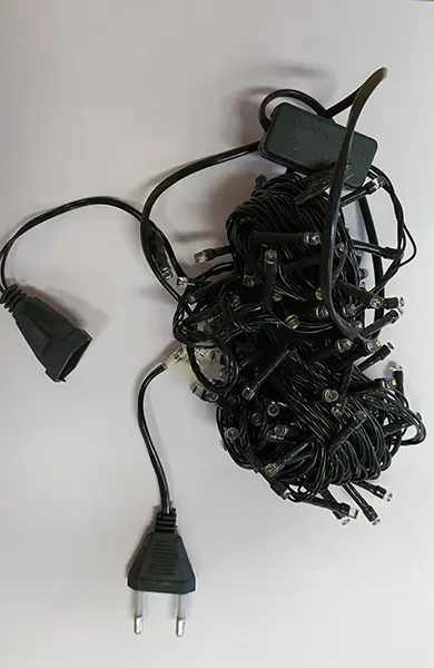 Foto do aviso oficial: VERGIONIC Lampki choinkowe Corrente de iluminação — risco: Queimaduras & Choque elétrico
