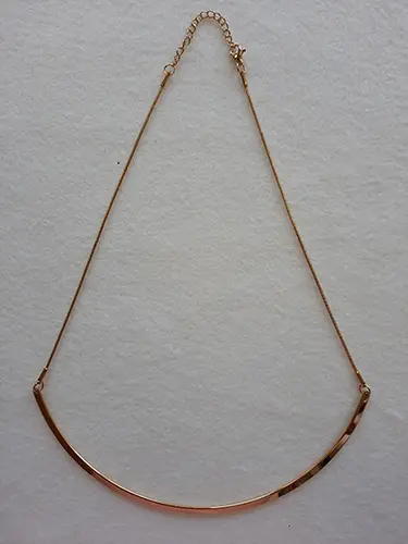 Photo de l’avis officiel: Collier — risque: Risque chimique (A12/01239/22)