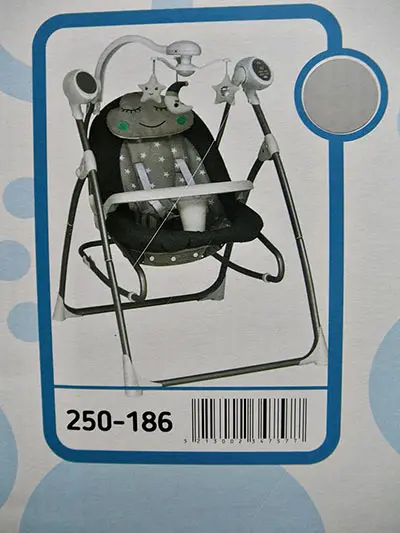 Foto aus der offiziellen Meldung: BEBE STARS 2 IN 1 ELECTRIC SWING - BOUNCER WITH MUSIC &amp; REMOTE CONTROL Baby Schaukel — Risiko: Verletzungen
