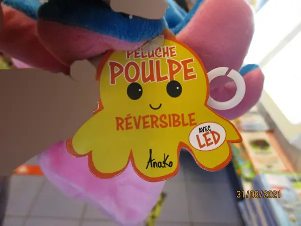 Foto do aviso oficial: ANAKO Peluche poulpe réversible avec LED Brinquedo macio — risco: Engasgamento & Lesões oculares