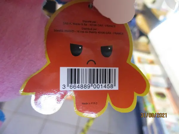 Foto do aviso oficial: ANAKO Peluche poulpe réversible avec LED Brinquedo macio — risco: Engasgamento & Lesões oculares