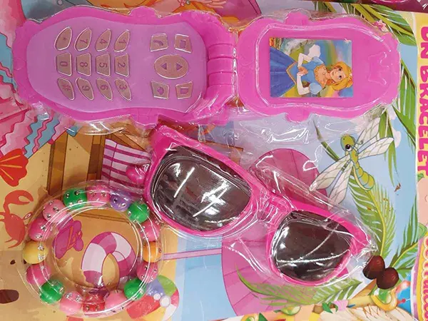 Foto dell’avviso ufficiale: Activités de Princesses Lunettes de soleil Occhiali da sole — rischio: Danno alla vista