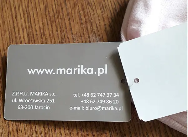 Foto aus der offiziellen Meldung: Marika Sofi Kinderhut — Risiko: Ersticken
