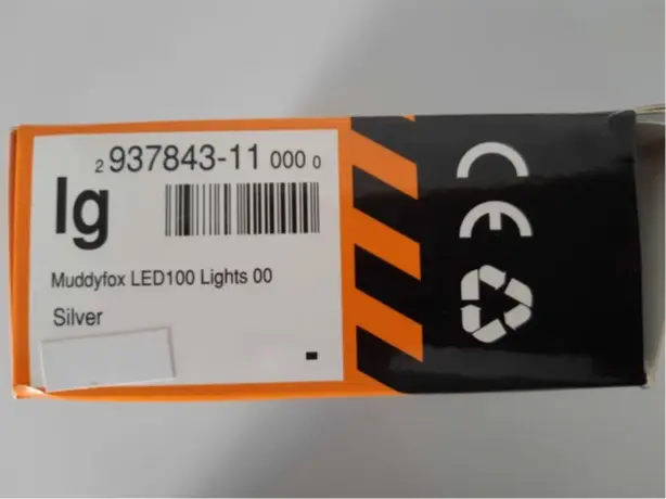 Foto uit de officiële melding: MUDDYFOX LED 100 silver Fiets lichtset — risico: Milieu
