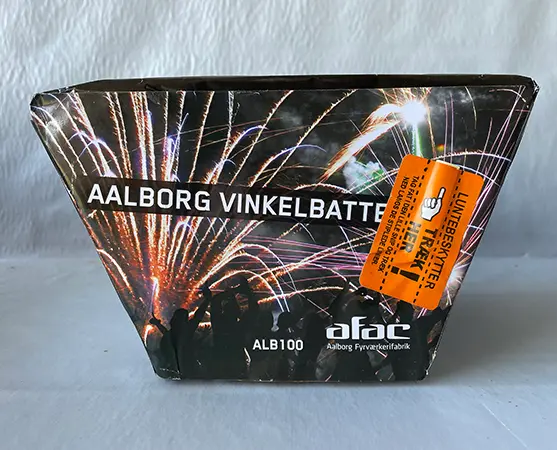 Photo de l’avis officiel: Aalborg Fyrværkerifabrik A/S Aalborg Vinkelbatteri Feux d’artifice — risque: Brûlures & Incendie