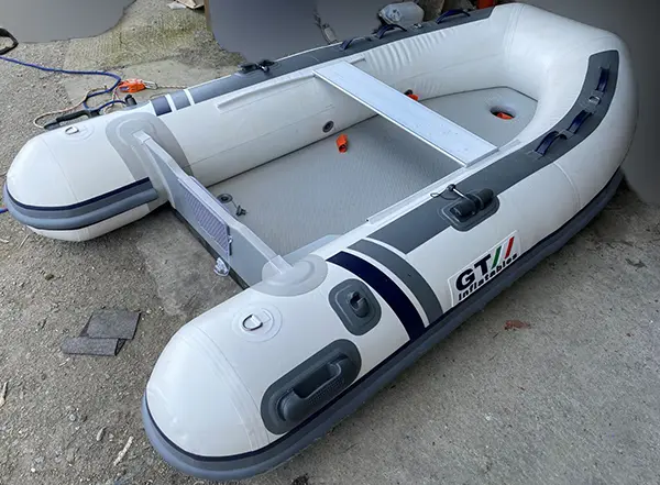 Foto uit de officiële melding: GT Inflatables TMG270 Opblaasbare boot/dinghy — risico: Verdrinking
